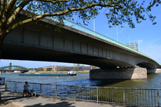 Deutzer Brücke_1.jpg